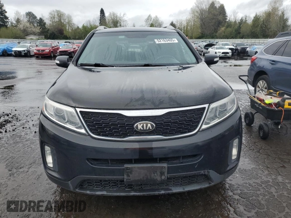 2014 Kia Sorento LX with VIN 5XYKTDA70EG531199, listed as a Copart auction lot 52163405 with 151,165 mi miles and Clean Title. Bid and sale history available at carsss.com. Image 5.