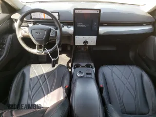 2022 Ford Mustang Mach-E Select z VIN 3FMTK1RM5NMA08890, wystawiony jako Copart lot #53342915 z przebiegiem 45 253 mil mil oraz Szkody całkowita. Historia ofert i sprzedaży dostępna na DreamBid. Obrazek 8.