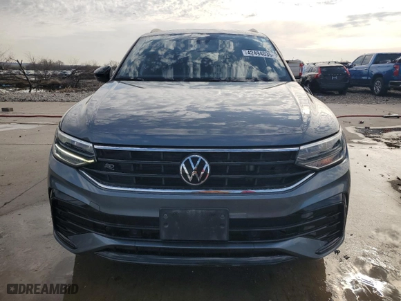 2022 Volkswagen Tiguan SE R-Line Black with VIN 3VVCB7AX1NM173057, listed as a Copart auction lot 42494035 with 36,168 mi miles and Salvage Title. Bid and sale history available at carsss.com. Image 5.