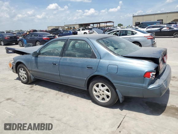2001 Toyota Camry CE z VIN 4T1BG22K71U837591, wystawiony jako Copart lot #61239094 z przebiegiem 230 941 mil mil oraz Szkoda całkowita • Salvage title. Historia ofert i sprzedaży dostępna na DreamBid. Obrazek 2.