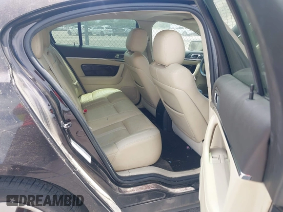 2014 Lincoln MKS with VIN 1LNHL9DK0EG605429, listed as a IAAI auction lot 42809745 with 127,038 mi miles and . Bid and sale history available at DreamBid. Image 8.
