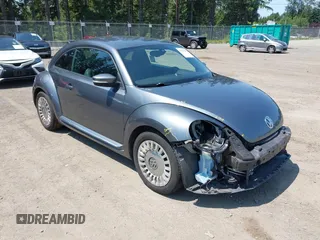 2016 Volkswagen Beetle SE с VIN 3VWJ17AT2GM608058, выставлен на аукционе IAAI как лот 42397158 с пробегом 50 351 миль миль и . История ставок и продаж доступна на DreamBid. Изображение 1.