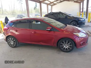 2014 Ford Focus SE with VIN 1FADP3K20EL325286, listed as a IAAI auction lot 42076013 with 119,271 mi miles. Bid and sale history available at carsss.com. Image 13.