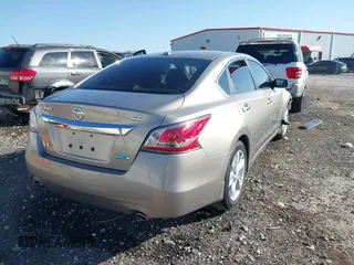 2014 Nissan Altima SV with VIN 1N4AL3AP0EC426002, listed as a IAAI auction lot 41759281 with 106,790 mi miles and . Bid and sale history available at DreamBid. Image 4.