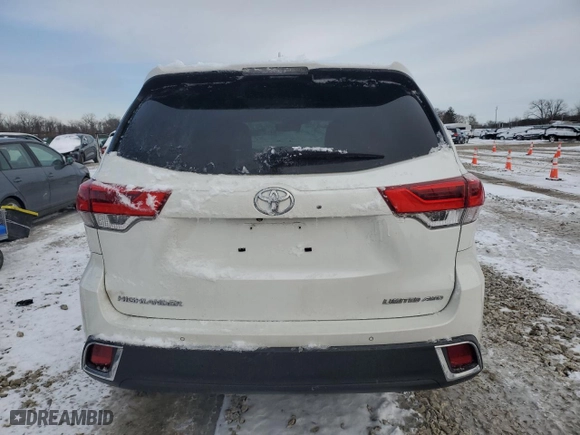 2017 Toyota Highlander Limited with VIN 5TDDZRFH2HS382016, listed as a Copart auction lot 45843765 with 115,181 mi miles and Salvage Title. Bid and sale history available at carsss.com. Image 6.
