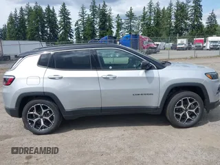 2025 Jeep Compass Limited with VIN 3C4NJDCNXST579277, listed as a IAAI auction lot 42544071 with 182 mi miles and . Bid and sale history available at DreamBid. Image 13.