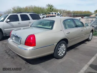 2009 Lincoln Town Car Signature Limited with VIN 2LNHM82V99X632889, listed as a IAAI auction lot 41849548 with NaN miles. Bid and sale history available at carsss.com. Image 12.
