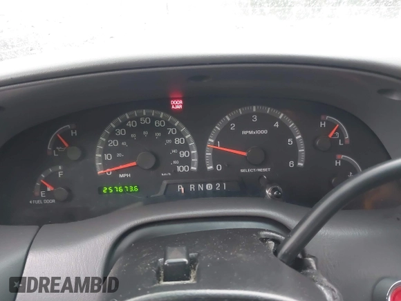 1999 Ford F-150 XL with VIN 2FTRX18L1XCA54790, listed as a IAAI auction lot 41556984 with 257,673 mi miles. Bid and sale history available at carsss.com. Image 7.