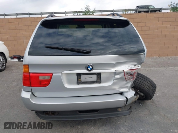 2001 BMW X5 4.4i with VIN WBAFB33541LH20155, listed as a IAAI auction lot 41078904 with 172,762 mi miles. Bid and sale history available at carsss.com. Image 16.