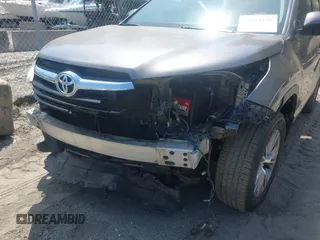 2015 Toyota Highlander LE z VIN 5TDBKRFH5FS178691, wystawiony jako IAAI lot #42058496 z przebiegiem 103 411 mil mil oraz . Historia ofert i sprzedaży dostępna na DreamBid. Obrazek 6.