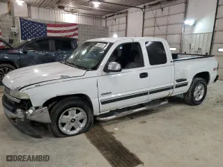 2000 Chevrolet Silverado 1500 LS with VIN 2GCEK19V3Y1369875, listed as a Copart auction lot 44455105 with 291,111 mi miles and Salvage Title. Bid and sale history available at carsss.com. Image 1.