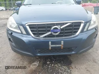 2010 Volvo XC60 3.0T with VIN YV4992DZ4A2027688, listed as a IAAI auction lot 42357112 with 201,222 mi miles and . Bid and sale history available at DreamBid. Image 6.