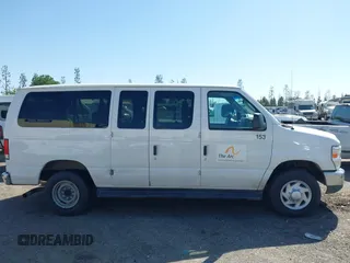 2014 Ford Econoline Passenger XL with VIN 1FBNE3BL9EDA22177, listed as a IAAI auction lot 42097378 with 232,100 mi miles. Bid and sale history available at carsss.com. Image 13.