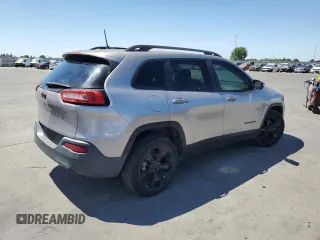 2018 Jeep Cherokee Latitude z VIN 1C4PJLCB2JD539935, wystawiony jako Copart lot #60900755 z przebiegiem 139 071 mil mil oraz Czysty tytuł • Clean title. Historia ofert i sprzedaży dostępna na DreamBid. Obrazek 3.