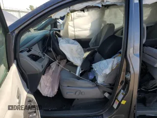 2018 Toyota Sienna LE Auto Access Seat with VIN 5TDKZ3DC8JS938914, listed as a Copart auction lot 50710015 with 41,859 mi miles and Salvage Title. Bid and sale history available at carsss.com. Image 7.