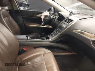 2016 Lincoln MKZ with VIN 3LN6L2JK2GR603504, listed as a IAAI auction lot 41020438 with 119,648 mi miles and . Bid and sale history available at DreamBid. Image 5.