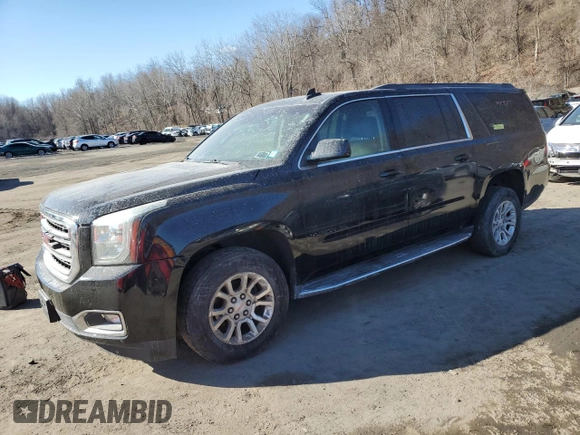 2017 GMC Yukon XL SLT z VIN 1GKS2GKC1HR184105, wystawiony jako Copart lot #47465595 z przebiegiem 276 863 mil mil oraz Czysty tytuł • Clean title. Historia ofert i sprzedaży dostępna na DreamBid. Obrazek 1.