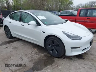 2023 Tesla Model 3 z VIN 5YJ3E1EA9PF569415, wystawiony jako IAAI lot #41941427 z przebiegiem 19 834 mil mil oraz . Historia ofert i sprzedaży dostępna na DreamBid. Obrazek 1.