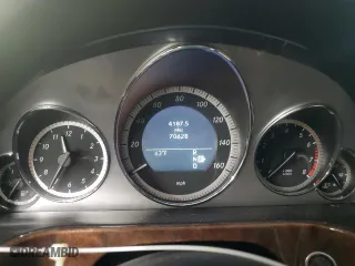 2010 Mercedes-Benz E-Class E 350 Luxury with VIN WDDHF8HB4AA104093, listed as a Copart auction lot 50885135 with 70,628 mi miles and Salvage Title. Bid and sale history available at carsss.com. Image 9.