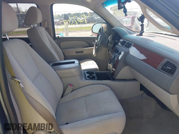 2008 Chevrolet Tahoe 3LT with VIN 1GNFK13058J187710, listed as a IAAI auction lot 42073592 with 166,173 mi miles and . Bid and sale history available at DreamBid. Image 5.