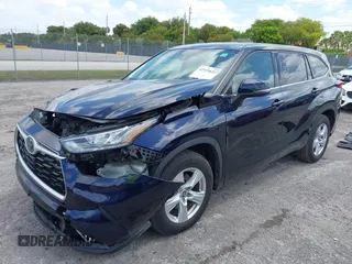2020 Toyota Highlander L z VIN 5TDCZRAH1LS009495, wystawiony jako IAAI lot #42119622 z przebiegiem 33 858 mil mil oraz . Historia ofert i sprzedaży dostępna na DreamBid. Obrazek 17.