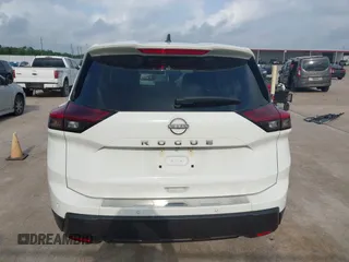 2024 Nissan Rogue S z VIN 5N1BT3AA5RC726064, wystawiony jako IAAI lot #42114661 z przebiegiem 4 306 mil mil oraz . Historia ofert i sprzedaży dostępna na DreamBid. Obrazek 16.