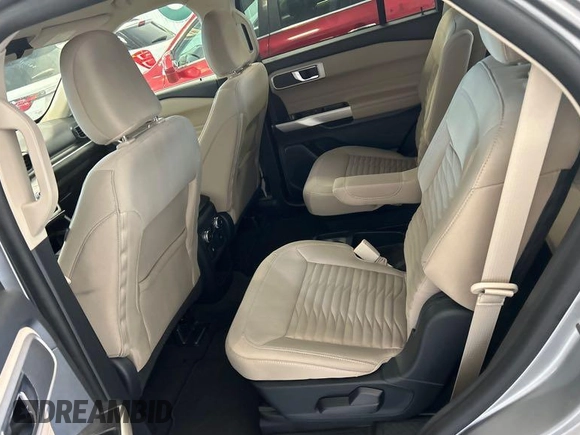 2021 Ford Explorer XLT z VIN 1FMSK7DH7MGB34492, wystawiony jako IAAI lot #42529674 z przebiegiem 96 225 mil mil oraz . Historia ofert i sprzedaży dostępna na DreamBid. Obrazek 2.