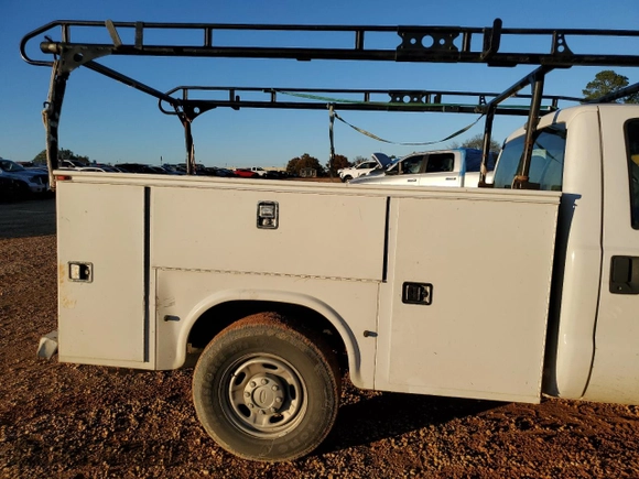2011 Ford F-250 XL with VIN 1FDBF2A69BEB34058, listed as a Copart auction lot 81473134 with 231,056 mi miles and Salvage title. Bid and sale history available at DreamBid. Image 10.