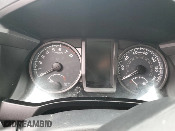 2018 Toyota Tacoma SR z VIN 3TMCZ5AN2JM122416, wystawiony jako Copart lot #61351225 z przebiegiem Nie podano mil oraz Szkoda całkowita • Salvage title. Historia ofert i sprzedaży dostępna na DreamBid. Obrazek 9.