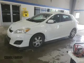 2009 Toyota Matrix S z VIN 2T1KE40E39C024034, wystawiony jako Copart lot #57873685 z przebiegiem 120 310 mil mil oraz Czysty tytuł • Clean title. Historia ofert i sprzedaży dostępna na DreamBid. Obrazek 1.