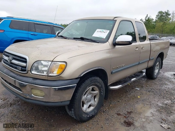 2002 Toyota Tundra SR5 with VIN 5TBRT34142S299780, listed as a IAAI auction lot 41981947 with 232,764 mi miles. Bid and sale history available at carsss.com. Image 2.