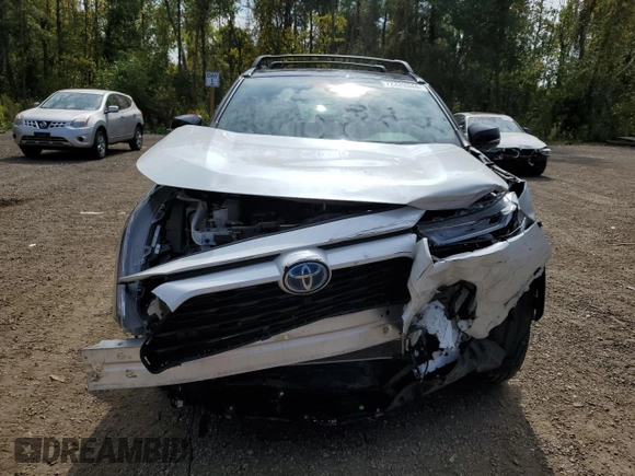 2024 Toyota RAV4 Hybrid XSE with VIN 2T35WRFV9RW211704, listed as a Copart auction lot 72229344 with 0 mi miles and Salvage Title. Bid and sale history available at carsss.com. Image 5.