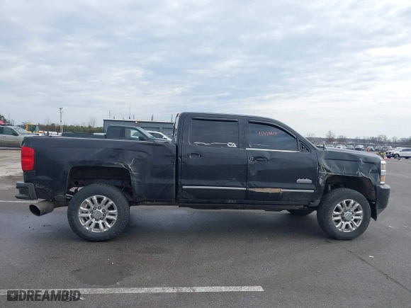 2015 Chevrolet Silverado 2500HD Built After Aug 14 High Country with VIN 1GC1KXE84FF536963, listed as a IAAI auction lot 41439878 with 191,471 mi miles. Bid and sale history available at carsss.com. Image 6.