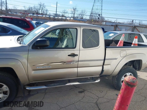 2006 Toyota Tacoma with VIN 5TEUU42NX6Z154875, listed as a IAAI auction lot 41523003 with 33,168 mi miles. Bid and sale history available at carsss.com. Image 14.