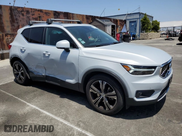 2021 Volvo XC40 Inscription with VIN YV4162UL5M2564818, listed as a Copart auction lot 58443445 with 36,557 mi miles and Salvage title. Bid and sale history available at DreamBid. Image 4.