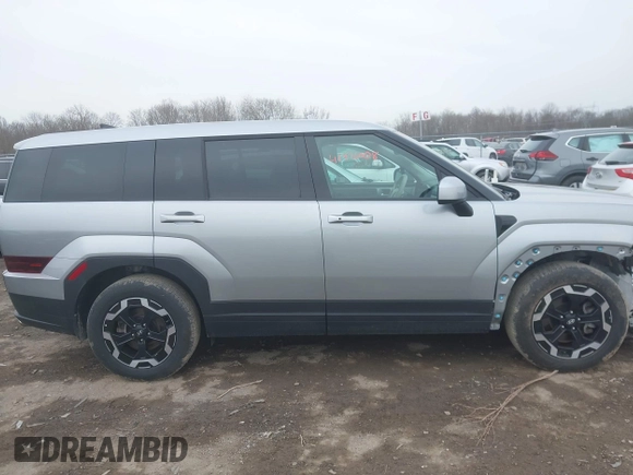 2024 Hyundai Santa Fe SE with VIN 5NMP1DGL2RH041164, listed as a IAAI auction lot 41976008 with 5,584 mi miles and . Bid and sale history available at DreamBid. Image 13.