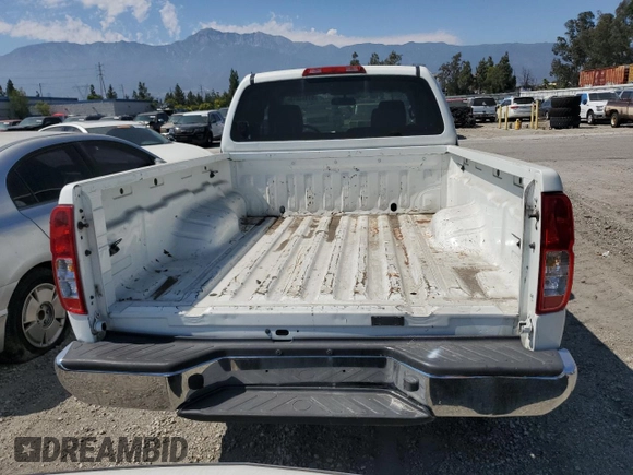 2015 Nissan Frontier S with VIN 1N6BD0CT2FN704275, listed as a Copart auction lot 61163015 with 130,857 mi miles and Clean title. Bid and sale history available at DreamBid. Image 6.