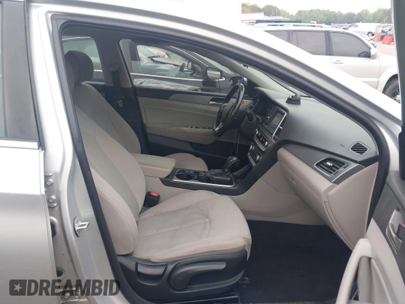 2018 Hyundai Sonata SEL with VIN 5NPE34AFXJH724211, listed as a IAAI auction lot 41962402 with 147,077 mi miles and . Bid and sale history available at carsss.com. Image 5.