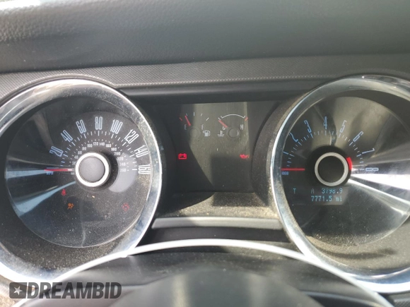 2013 Ford Mustang V6 with VIN 1ZVBP8EM2D5248092, listed as a Copart auction lot 62529765 with 107,771 mi miles and Salvage title. Bid and sale history available at DreamBid. Image 9.