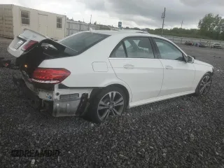 2014 Mercedes-Benz E 350 Sport with VIN WDDHF5KBXEB046711, listed as a Copart auction lot 54352405 with 158,855 mi miles and Salvage Title. Bid and sale history available at DreamBid. Image 3.