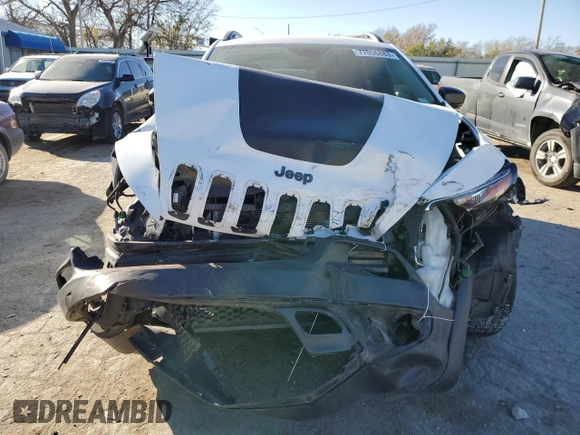 2018 Jeep Cherokee Trailhawk with VIN 1C4PJMBB1JD549783, listed as a Copart auction lot 77056883 with 84,404 mi miles and Non repairable. Bid and sale history available at DreamBid. Image 5.