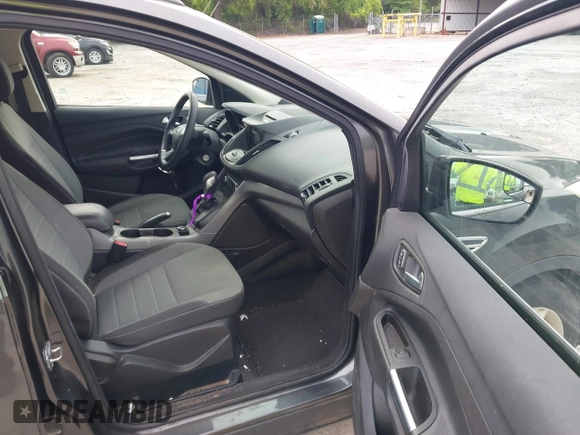 2016 Ford Escape SE with VIN 1FMCU0GX3GUC05279, listed as a IAAI auction lot 42142557 with 87,177 mi miles. Bid and sale history available at carsss.com. Image 5.