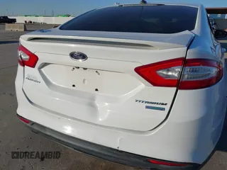 2016 Ford Fusion S with VIN 3FA6P0G7XGR302551, listed as a IAAI auction lot 41847453 with 99,058 mi miles. Bid and sale history available at carsss.com. Image 6.