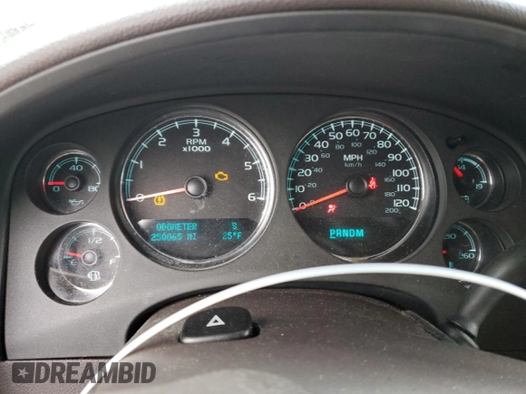 2011 GMC Yukon XL Denali with VIN 1GKS1MEF7BR165394, listed as a Copart auction lot 88813415 with 250,065 mi miles and Salvage Title. Bid and sale history available at carsss.com. Image 9.