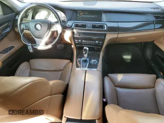2012 BMW 7 Series 750Li xDrive z VIN WBAKC8C53CC436203, wystawiony jako Copart lot #84755194 z przebiegiem 93 254 mil mil oraz Czysty tytuł • Clean title. Historia ofert i sprzedaży dostępna na DreamBid. Obrazek 8.