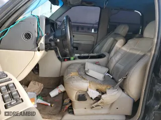 2002 Chevrolet Tahoe LT with VIN 1GNEK13Z02R285658, listed as a Copart auction lot 43216905 with 266,656 mi miles and Salvage Title. Bid and sale history available at carsss.com. Image 7.
