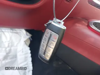 2022 Genesis GV70 Sport z VIN KMUMCDTC1NU035343, wystawiony jako IAAI lot #40788562 z przebiegiem Nie podano mil oraz . Historia ofert i sprzedaży dostępna na DreamBid. Obrazek 11.