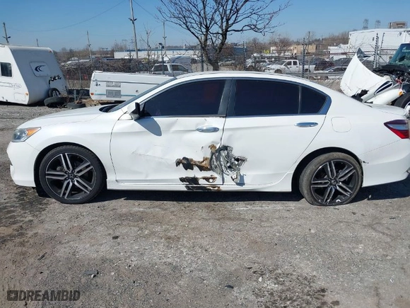 2017 Honda Accord Sedan Sport with VIN 1HGCR2F53HA304903, listed as a IAAI auction lot 41770593 with 1 mi miles. Bid and sale history available at carsss.com. Image 13.