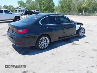 2025 BMW 3 Series 330i with VIN 3MW69CW08S8F16752, listed as a IAAI auction lot 42023109 with 3,031 mi miles and . Bid and sale history available at DreamBid. Image 4.