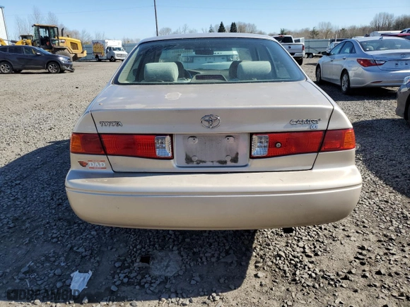 2000 Toyota Camry CE with VIN 4T1BG22K9YU001288, listed as a Copart auction lot 46922385 with 93,290 mi miles and Salvage Title. Bid and sale history available at carsss.com. Image 6.